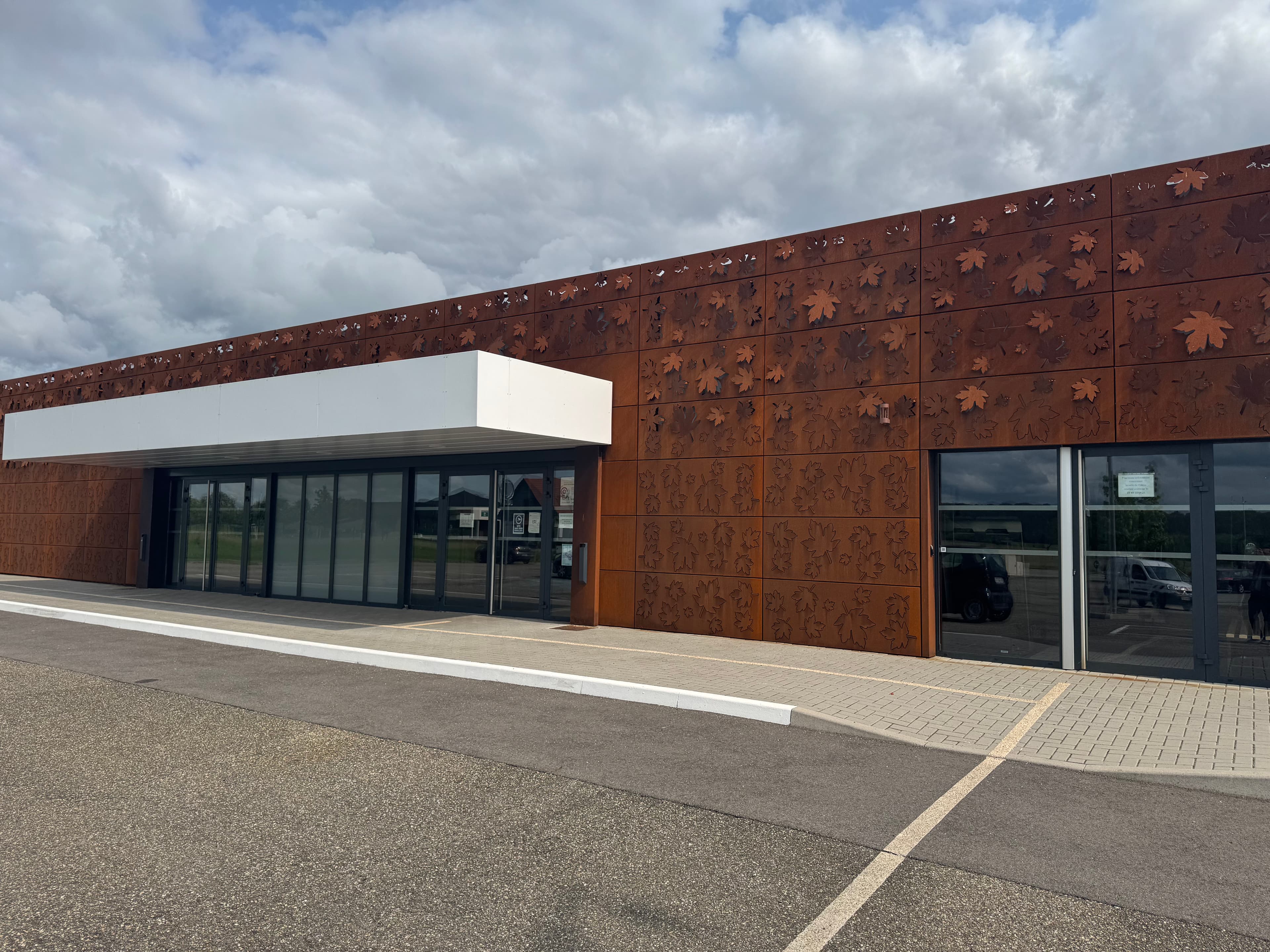 Façade à motif en acier Corten